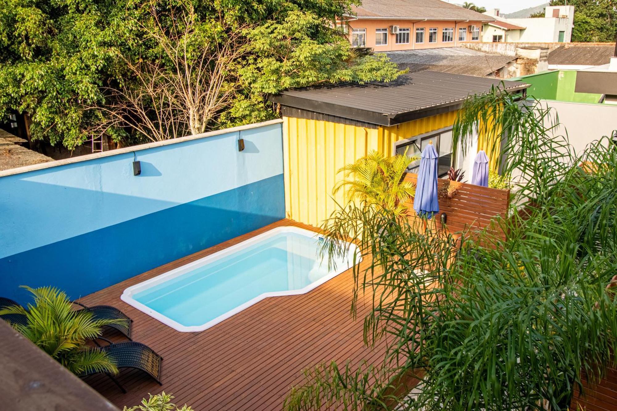 Estacionamento-1000mbps-ac-smart Tv-piscina Apartamento Florianópolis